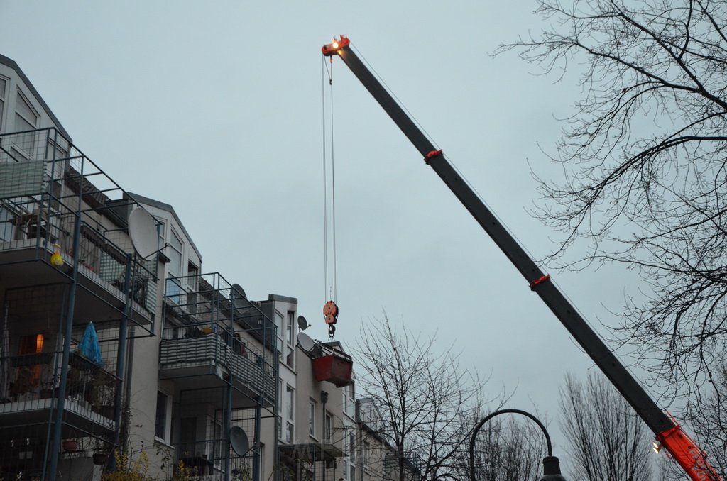 Feuer 2 Dachwohnung Koeln Severinswall Bayenstr P169.JPG